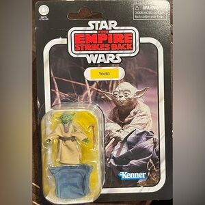 Star Wars The Empire Strikes Back Yoda Action Figure NIB